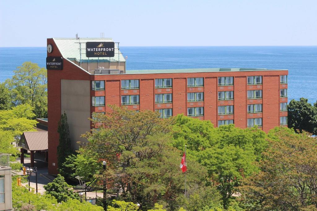 Waterfront Hotel Downtown Burlington Exterior foto