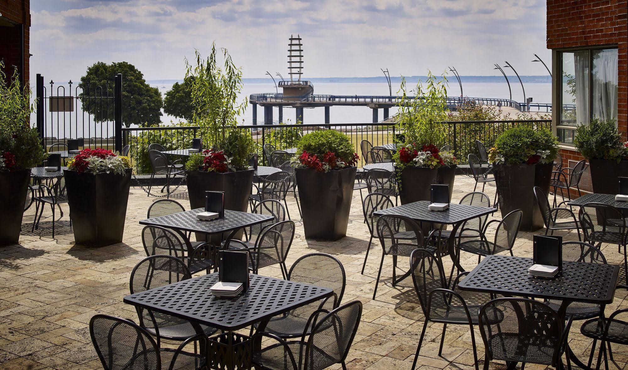 Waterfront Hotel Downtown Burlington Exterior foto